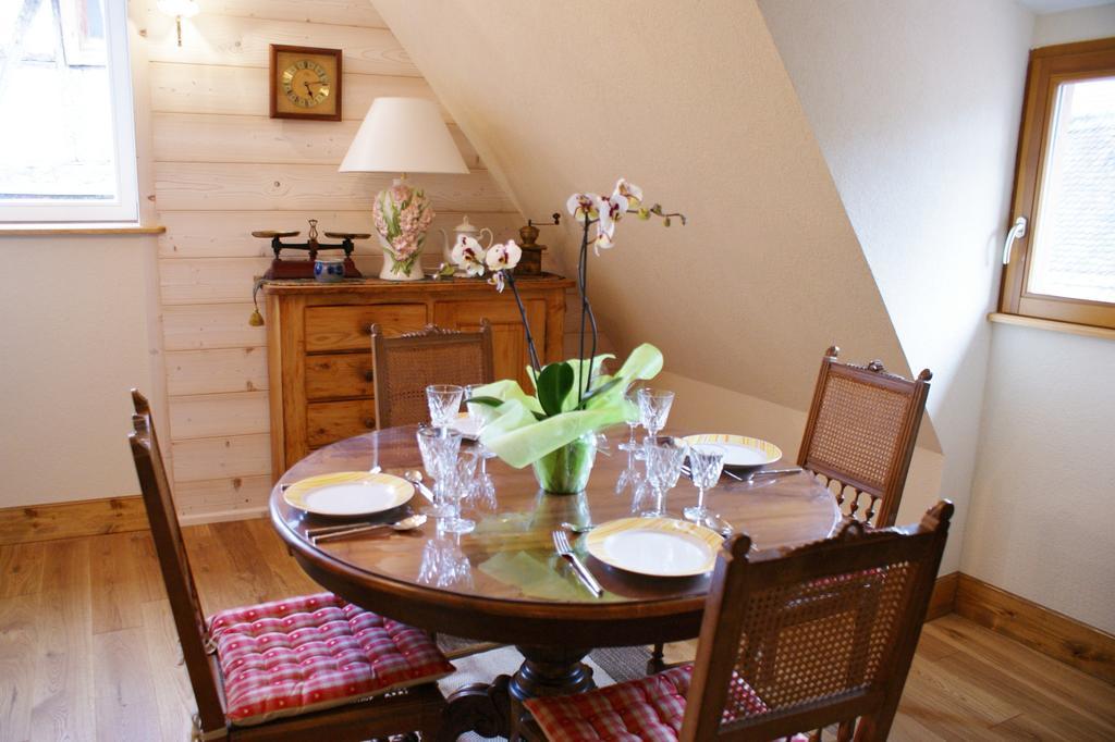 Gites Les Bains Riquewihr Værelse billede